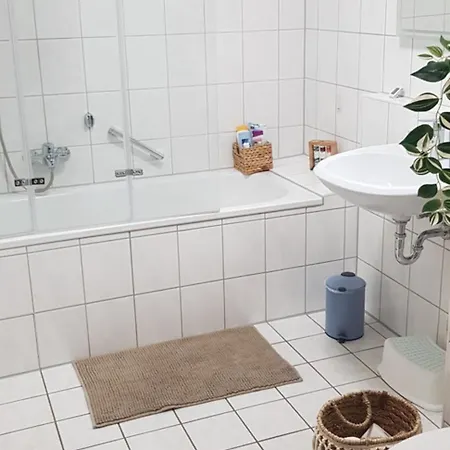 Daire Krone, Echterdingen Bei Flughafen Und Messe Stuttgart Leinfelden-Echterdingen